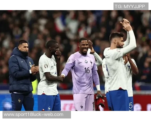 迈尼昂成功扑出恰20点球展现心理博弈技巧有效干扰对手节奏 迈尼昂成功扑出恰20点球展现心理博弈技巧有效干扰对手节奏